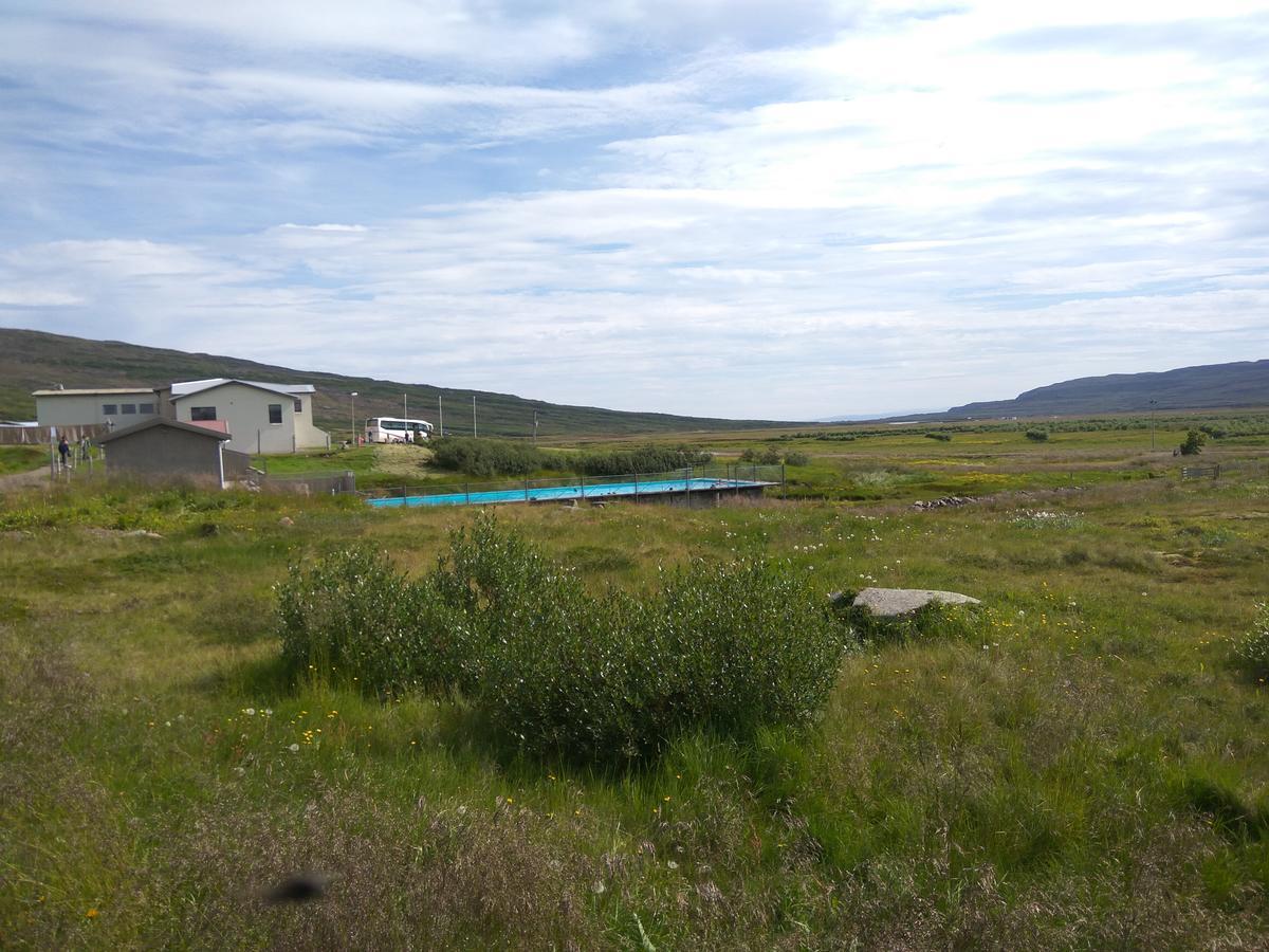 Hotel Laugarholl With Natural Hot Spring Holmavik Exterior photo